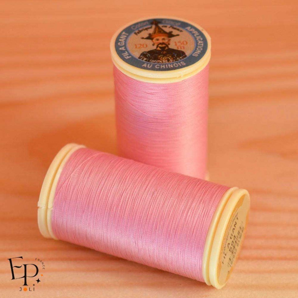 Fil de couture en coton glacé, coloris Rose n°594 de la marque Fil au Chinois Fil de couture en coton glacé, coloris Rose n°594 de la marque Fil au Chinois