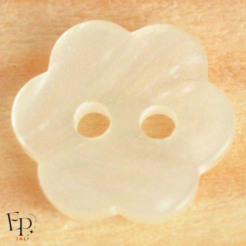 Bouton Fleur nacré 6 pétales 12 mm