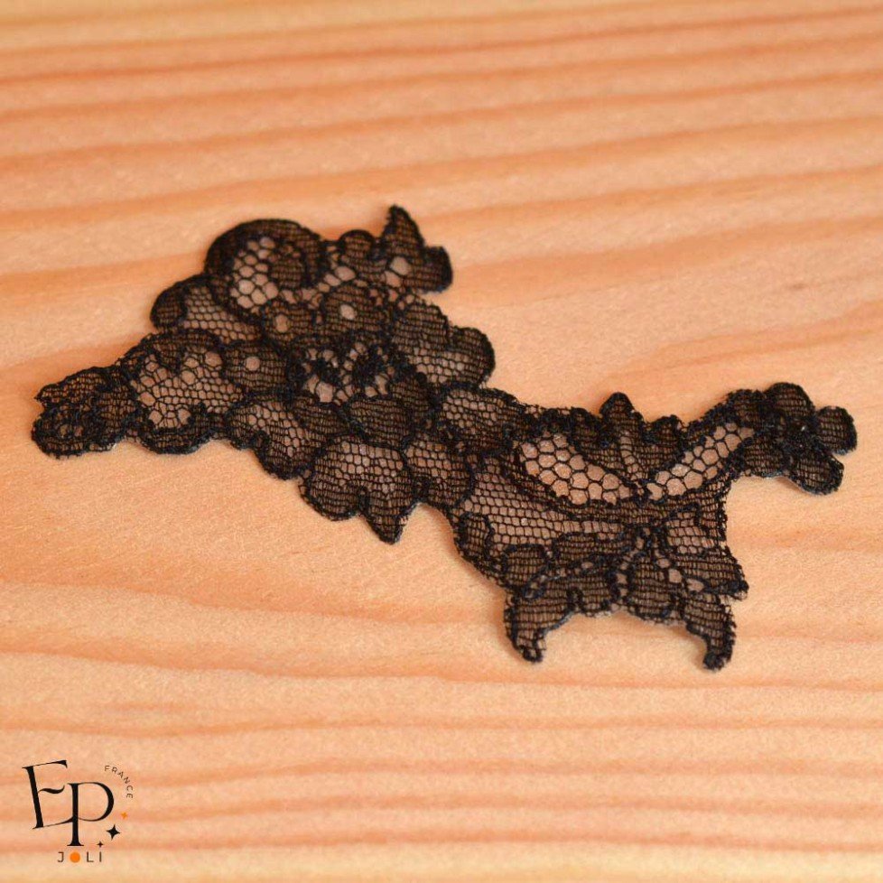 Grand bouquet coloris Noir en Dentelle de Calais-Caudry® Grand bouquet coloris Noir en Dentelle de Calais-Caudry®