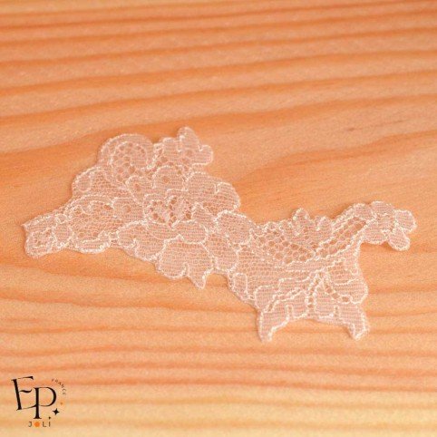 Grand bouquet coloris Nude en Dentelle de Calais-Caudry®