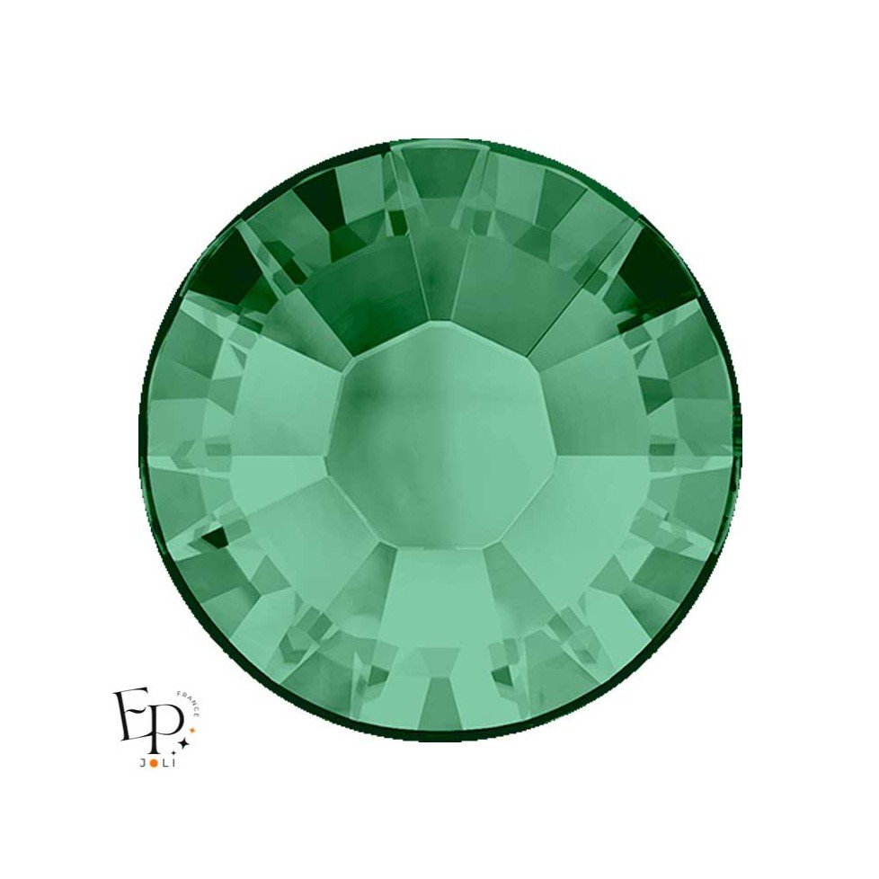 Cristal XILION 2038 Erinite – teinte vert menthe douce avec reflets délicats Cristal XILION 2038 Erinite – teinte vert menthe douce avec reflets délicats