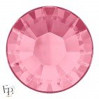 Zoom sur strass Light Rose – cristal rose tendre au fini brillant et pur