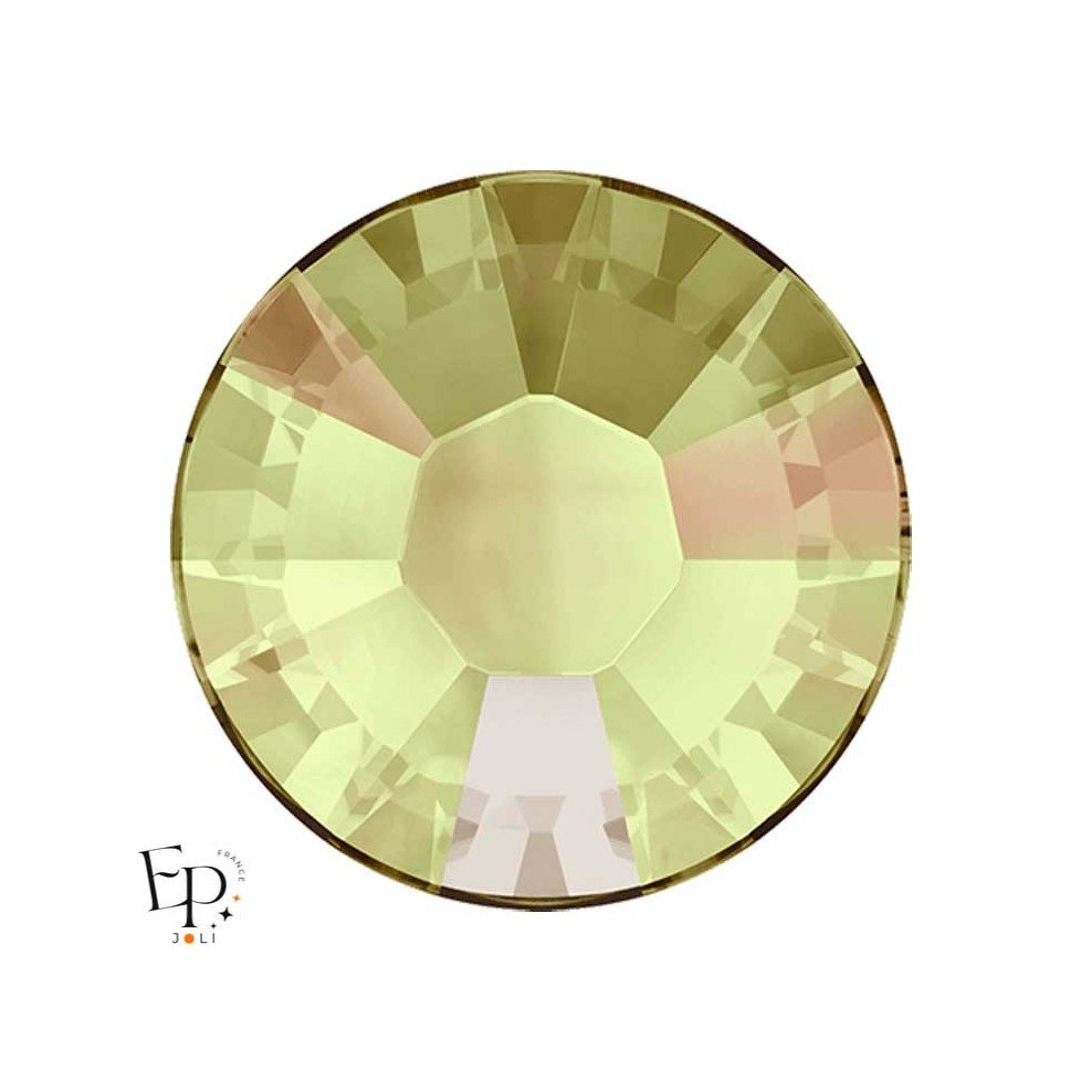 Strass Hotfix Swarovski Xilion 2038 SS10 (3 mm) et SS16 (4 mm) coloris Vert lumineux (Luminous green) thermocollant Strass Hotfix Swarovski Xilion 2038 SS10 (3 mm) et SS16 (4 mm) coloris Vert lumineux (Luminous green) thermocollant
