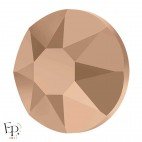 Strass Swarovski Rose Gold Xirius – brillance métallique rosée sur fond neutre