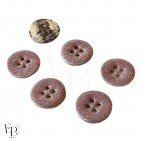 Bouton en nacre Akoya mauve pailleté argenté 18 mm 4 trous