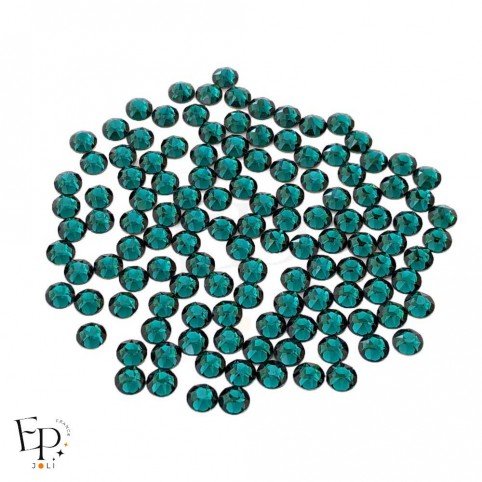 Strass Swarovski Emerald 4 mm thermocollant – vert profond intense et éclat précieux pour vêtements et customisation textile