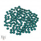Strass Swarovski Emerald 4 mm thermocollant – vert profond intense et éclat précieux pour vêtements et customisation textile