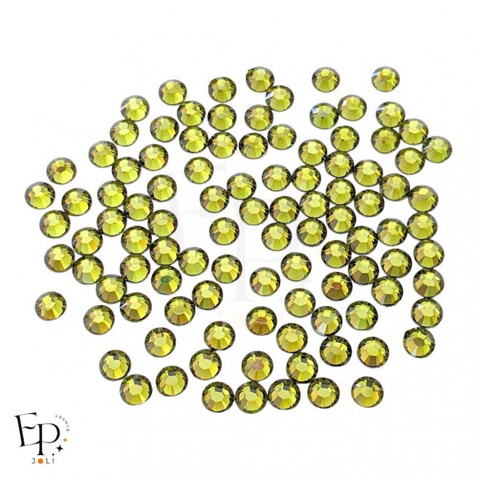 Strass Swarovski Olivine 5 mm thermocollant – vert olive profond et élégant Strass Swarovski Olivine 5 mm thermocollant – vert olive profond et élégant
