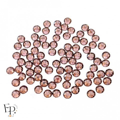 Strass Swarovski Blush Rose 5 mm thermocollant – rose poudré délicat et lumineux