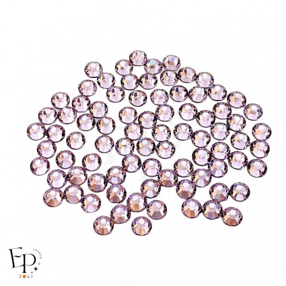 Strass Swarovski Light Amethyst thermocollant 5 mm – cristal violet clair et scintillant Strass Swarovski Light Amethyst thermocollant 5 mm – cristal violet clair et scintillant