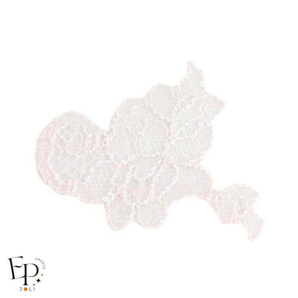 Petit bouquet thermocollant nude en dentelle de Calais- Caudry®  maison Jean Bracq  - détail