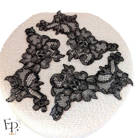 Grands bouquets thermocollants noirs en dentelle de Calais- Caudry®  maison Jean Bracq  - fond blanc
