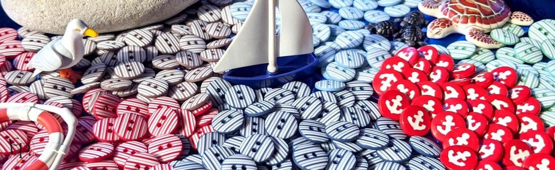 Boutons à rayures style Marinière en rouge, bleu marine, bleu clair, vert, marron